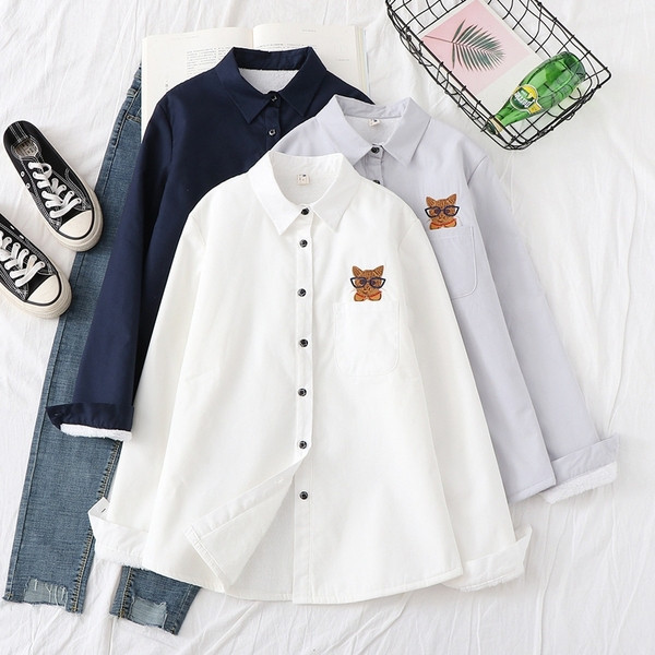 Új modell női ing klasszikus gallérral és hímzéssel