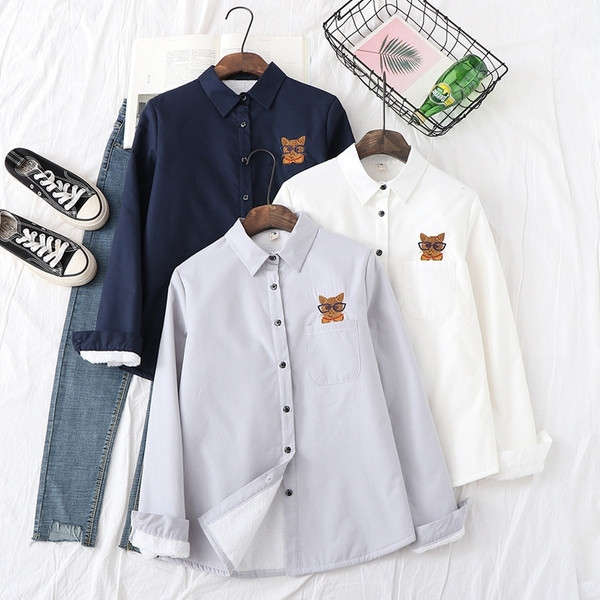 Új modell női ing klasszikus gallérral és hímzéssel