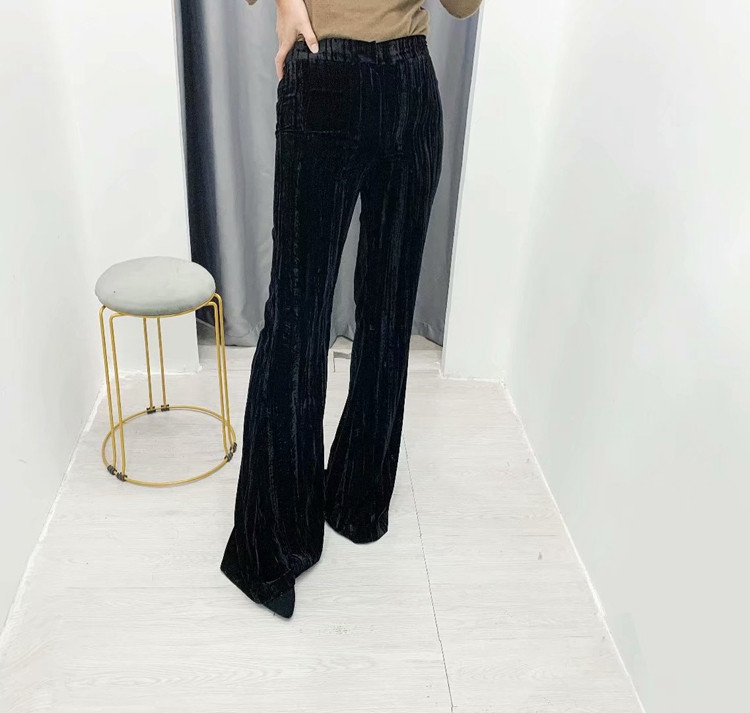 Pantaloni lungi Charleston de dama din catifea de culoare neagra