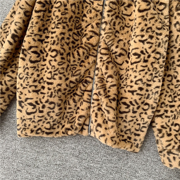 Geaca casual dama cu gluga si model animal in doua culori