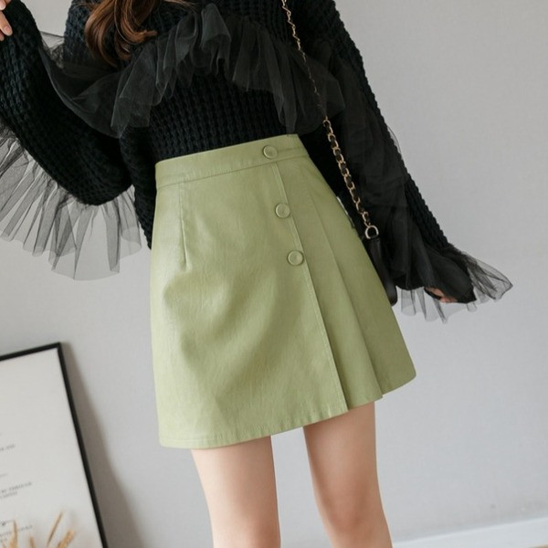 Fusta de dama moderna cu talie inalta si nasturi din piele ecologica in bej, verde, galben si negru