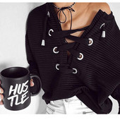 Modern női blúz fekete nyakkendővel