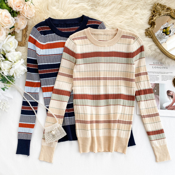 Μοντέρνο γυναικείο πουλόβερ με ριγέ σε δύο χρώματα