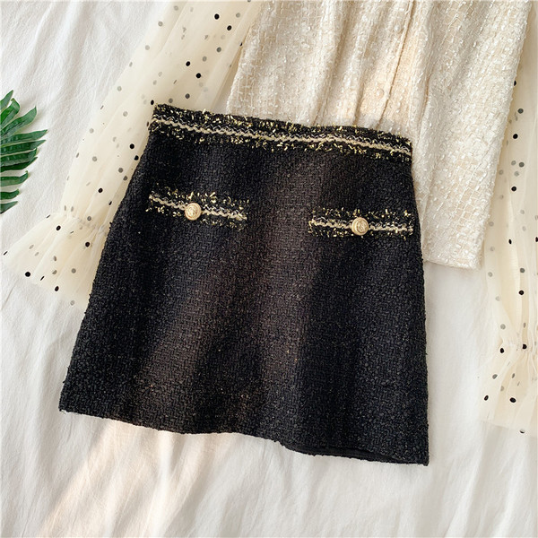 Fusta scurta de dama actuala cu talie inalta in negru