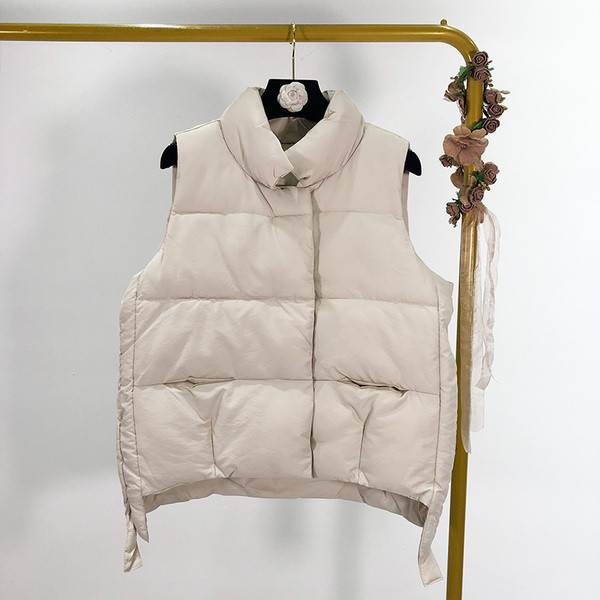 Плътен асиметричен елек в бял и черен цвят