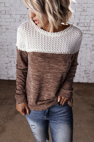 Pulover de dama modern cu decolteu O si maneci lungi de culoare maro