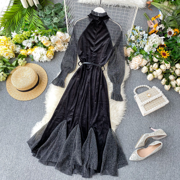 Modern női hosszú ruha fényes hatással, fekete övvel