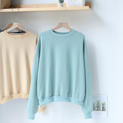 Κλασική γυναικεία μπλούζα με οβάλ ντεκολτέ σε έξι χρώματα