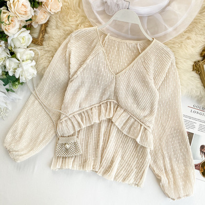 Bluza de dama cu decolteu spitz si bucle in mai multe culori