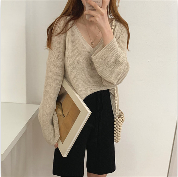 Γυναικείες μπλούζες με λαιμόκοψη στο μπεζ και καφέ χρώμα