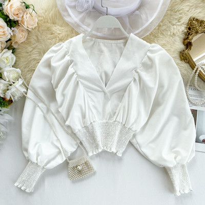 Γυναικεία πουκάμισα με λαιμόκοψη και φαρδιά μανίκια σε διάφορα χρώματα