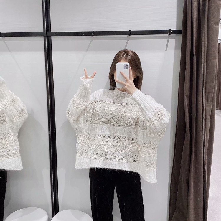 Pulover de dama modern alb cu dantela