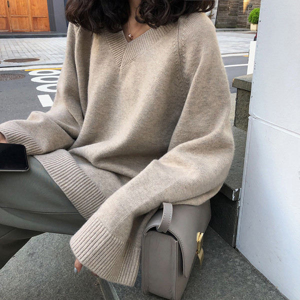 Pulover de iarnă de damă cu decolteu spitz în mai multe culori diferite