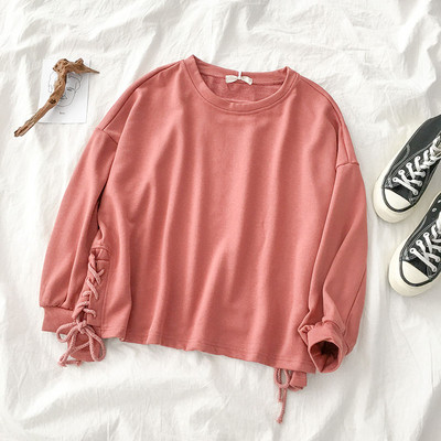 Μοντέρνα γυναικεία μπλούζα με ωοειδές λαιμόκοψη και κορδόνια σε κίτρινο και ροζ χρώμα