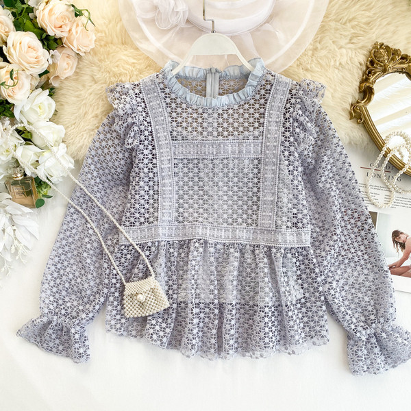 Bluză de damă din dantelă cu decolteu oval și mâneci lungi în mai multe culori