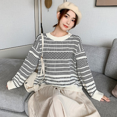 Casual Γυναικεία O-Neck πουλόβερ και μοτίβο σε λευκό και μαύρο χρώμα