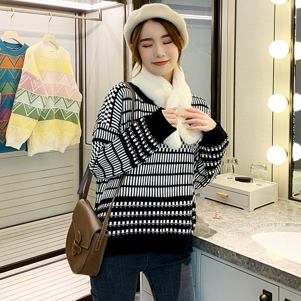 Casual Γυναικεία O-Neck πουλόβερ και μοτίβο σε λευκό και μαύρο χρώμα