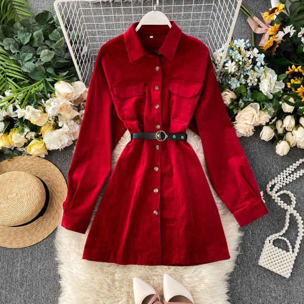 Cămașă de damă tip rochie modernă cu nasturi și curea în trei culori