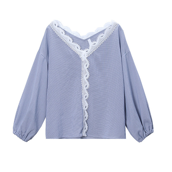 Cămașă modernă de damă cu decolteu în V și dantelă