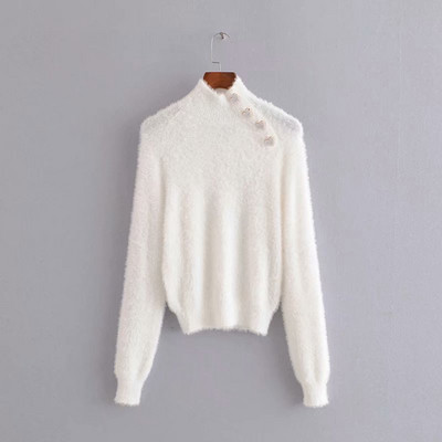 Pulover moale cu guler înalt în alb și negru cu nasturi