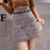 Új modell kockás női szoknya övvel és gombokkal szürke és fekete színben