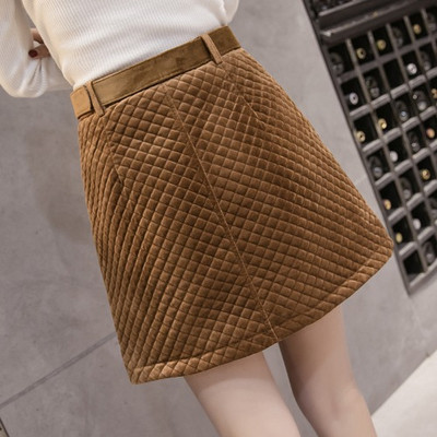 Fusta de dama moderna cu centura si buzunare in negru, maro si bej