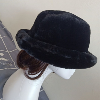 Γυναικείο χειμεερινό καπέλο  σε γκρι, μαύρο, ροζ και καφέ χρώμα