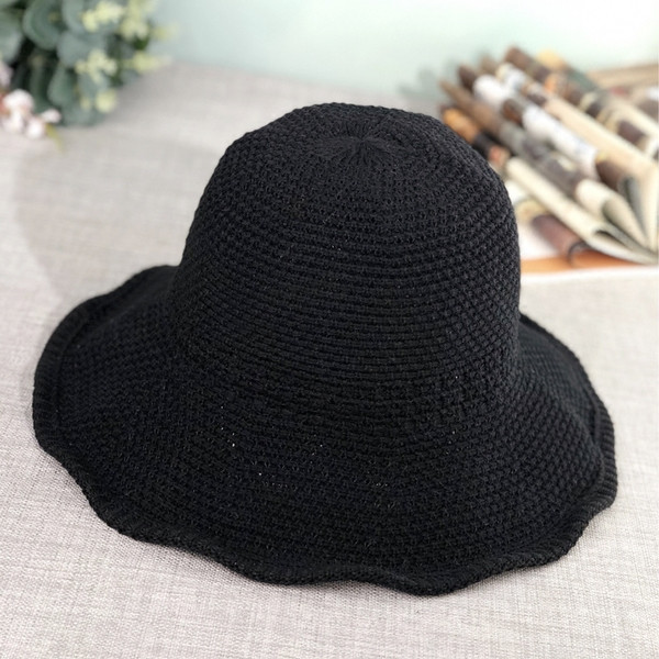 Palarie de dama tricotata in bej, roz, gri, maro, albastru si negru