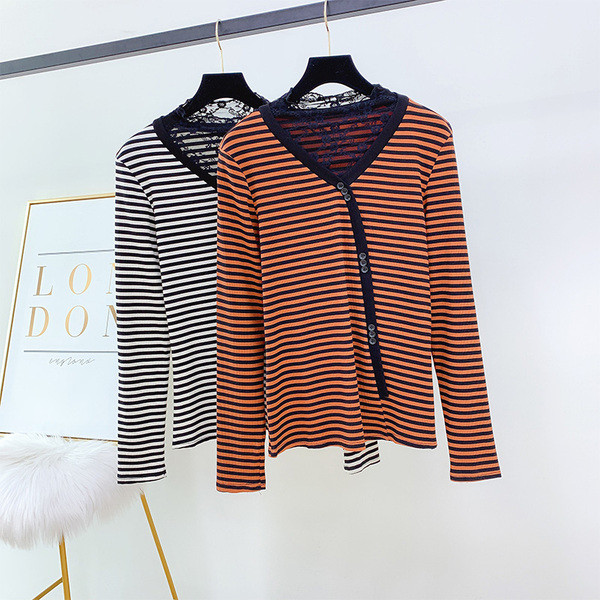 Ριγέ γυναικεία μπλούζα από δαντέλα σε δύο χρώματα