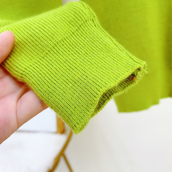 Pulover de damă modern cu umărul gol în verde