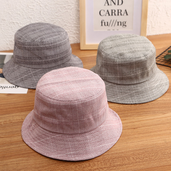 Palarie dama in carouri in patru culori