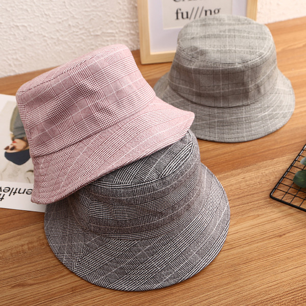 Palarie dama in carouri in patru culori