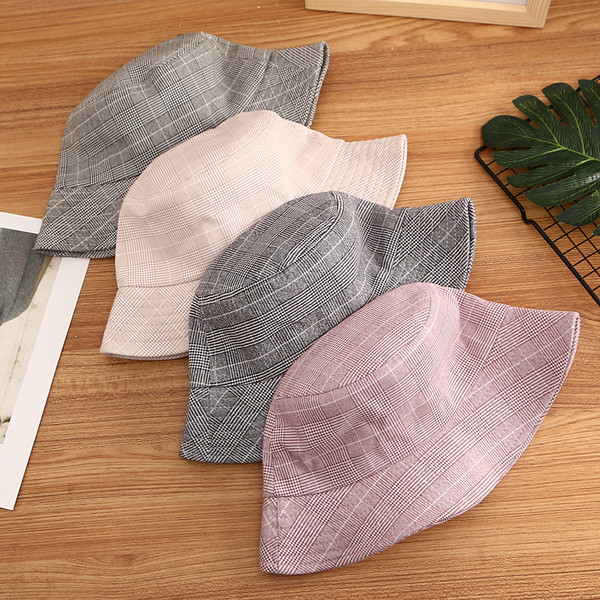 Palarie dama in carouri in patru culori