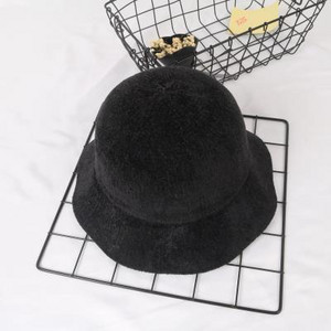 Μοντέρνο γυναικείο καπέλο σε μαύρο, γκρι, μπεζ, κίτρινο, πορτοκαλί και ροζ χρώμα