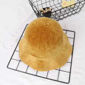 Μοντέρνο γυναικείο καπέλο σε μαύρο, γκρι, μπεζ, κίτρινο, πορτοκαλί και ροζ χρώμα