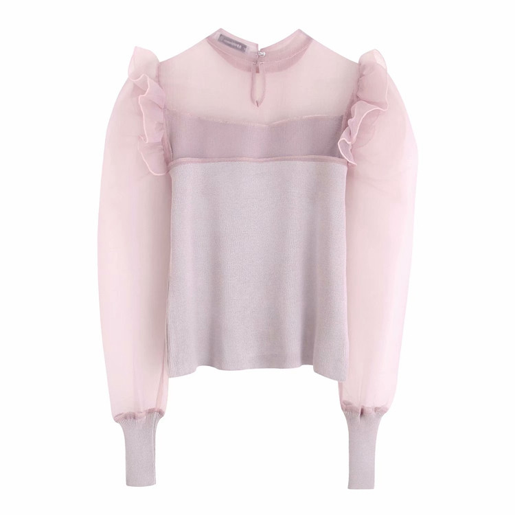 Női blúz tüll ujjal és nyakkivágással