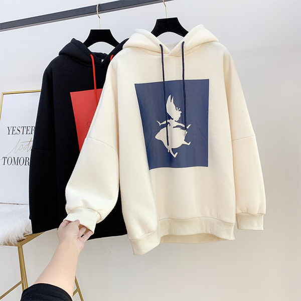 Casual γυναικείο φούτερ με κουκούλα και κορδέλα σε λευκό και μαύρο χρώμα