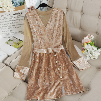 Stílusos női bársonyruha övvel és gombokkal bézs és fekete színben