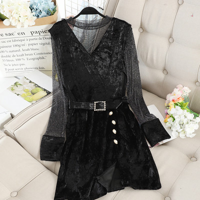 Stílusos női bársonyruha övvel és gombokkal bézs és fekete színben