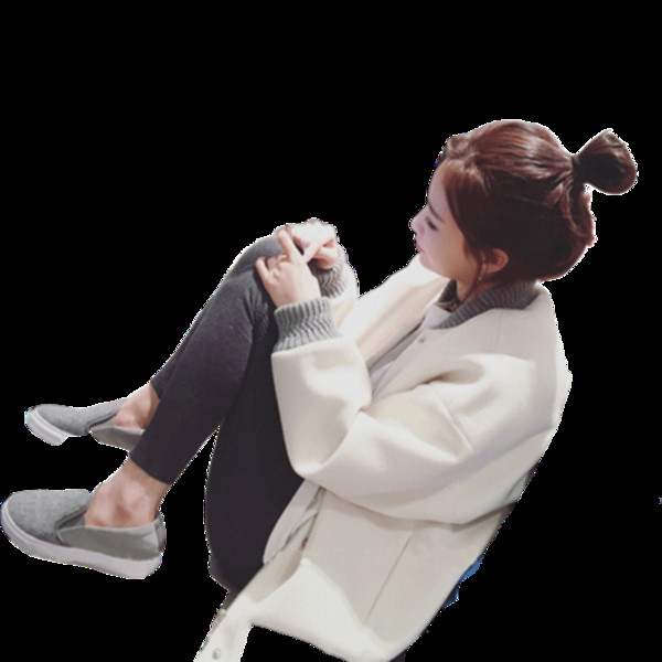 Γυναικεία καθημερινή μπλούζα με κουμπιά σε λευκό χρώμα