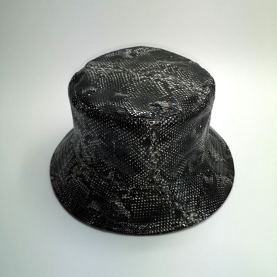 Actuala palarie de dama cu imprimeu animal in gri si negru