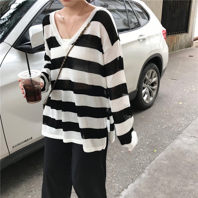 Γυναικεία casual ριγέ μπλούζα με λαιμόκοψη