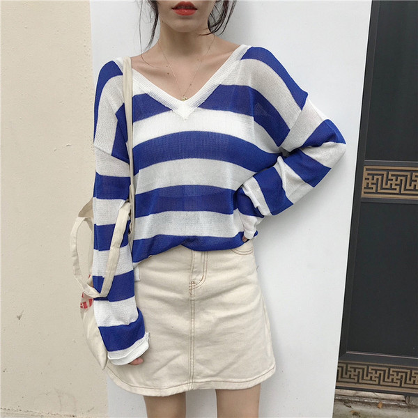 Γυναικεία casual ριγέ μπλούζα με λαιμόκοψη