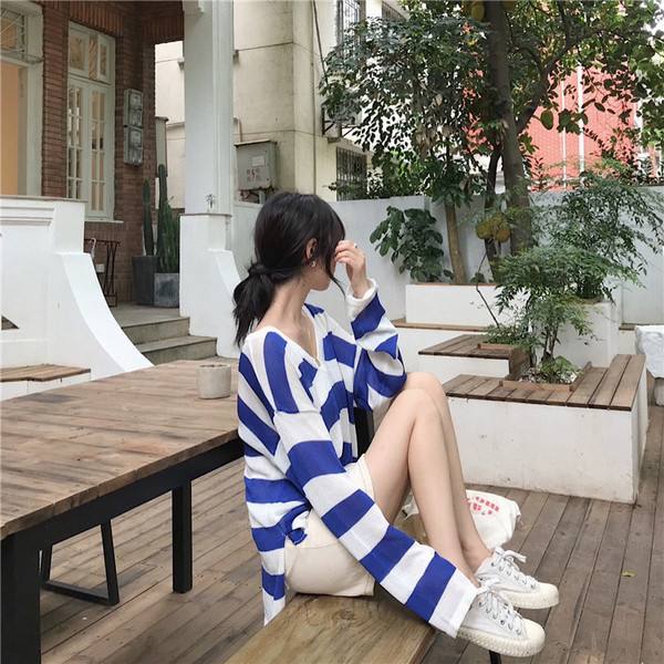 Γυναικεία casual ριγέ μπλούζα με λαιμόκοψη