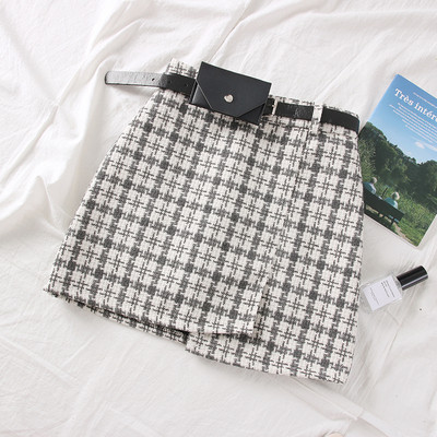 Modern női kockás szoknya barna, fekete és szürke övvel