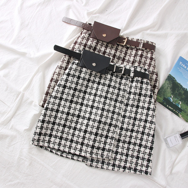 Modern női kockás szoknya barna, fekete és szürke övvel