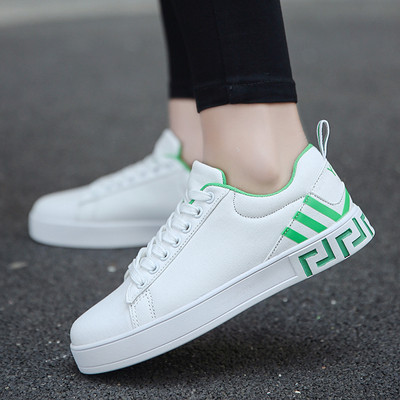 Αθλητικά ανδρικά πάνινα παπούτσια σε μαύρο, λευκό και πράσινο χρώμα