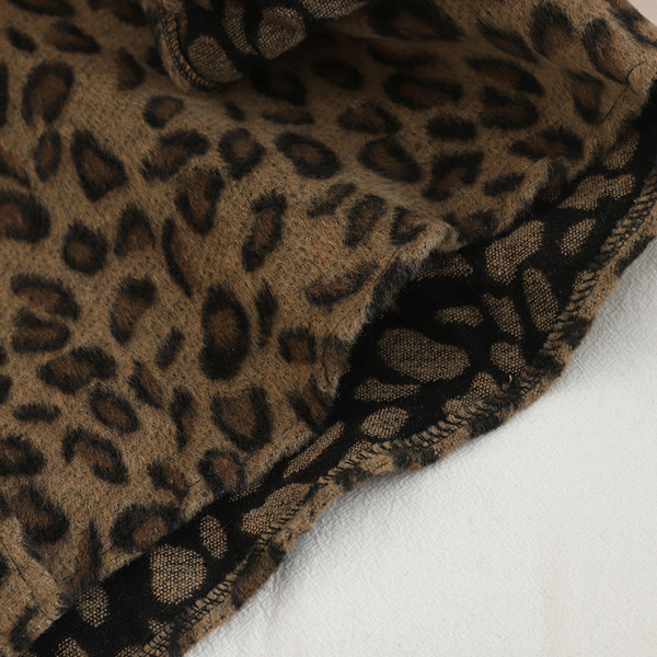 Női alkalmi kabát széles modell leopárd mintával, barna színben