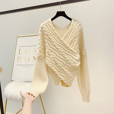 Pulover de dama cu decolteu spitz in mai multe culori