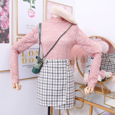 Bluză de damă modernă din dantelă cu guler polo înalt în negru, alb, roz, verde și roșu